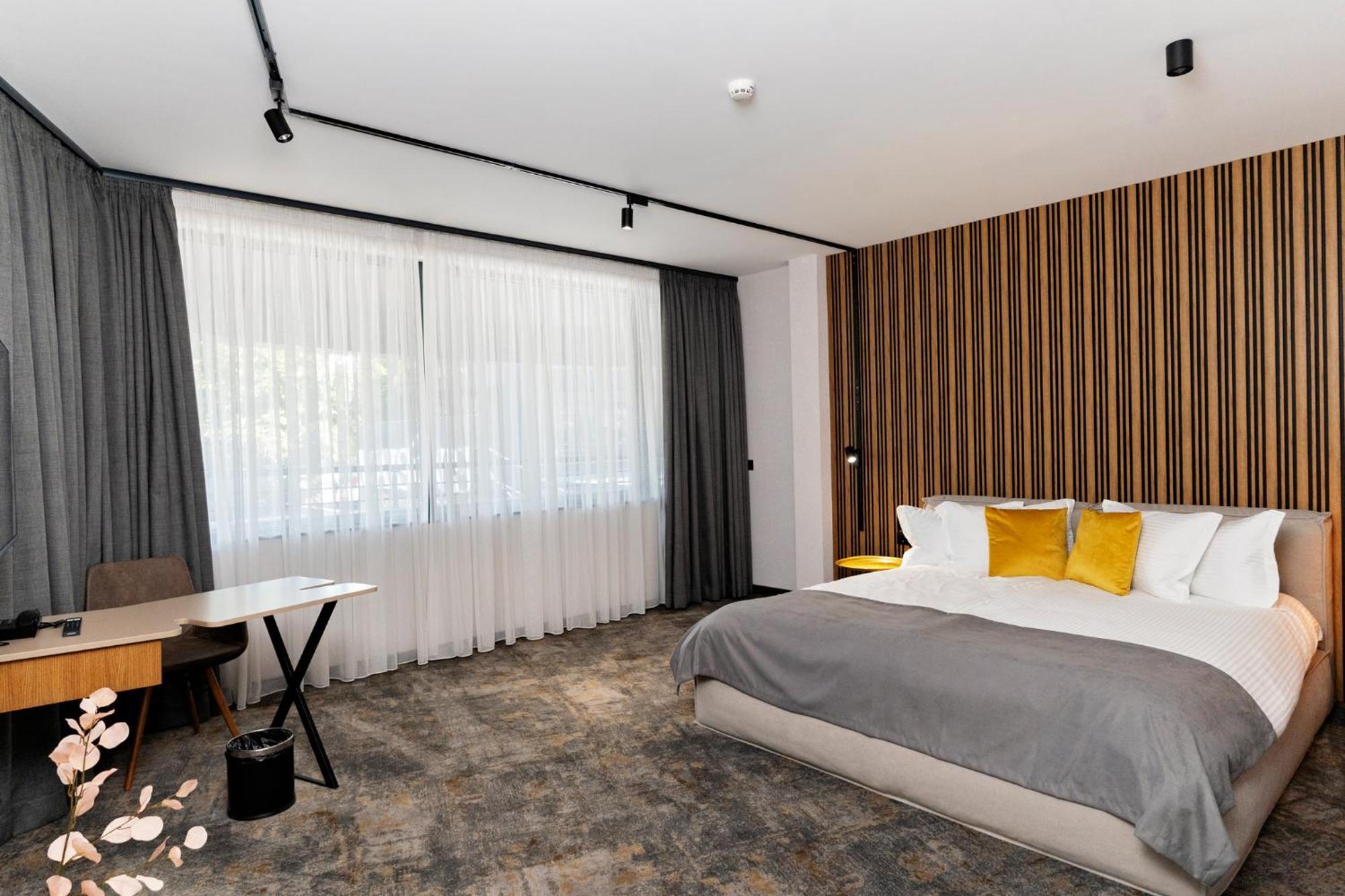 Mm Boutique Hotel Burgas Exterior photo