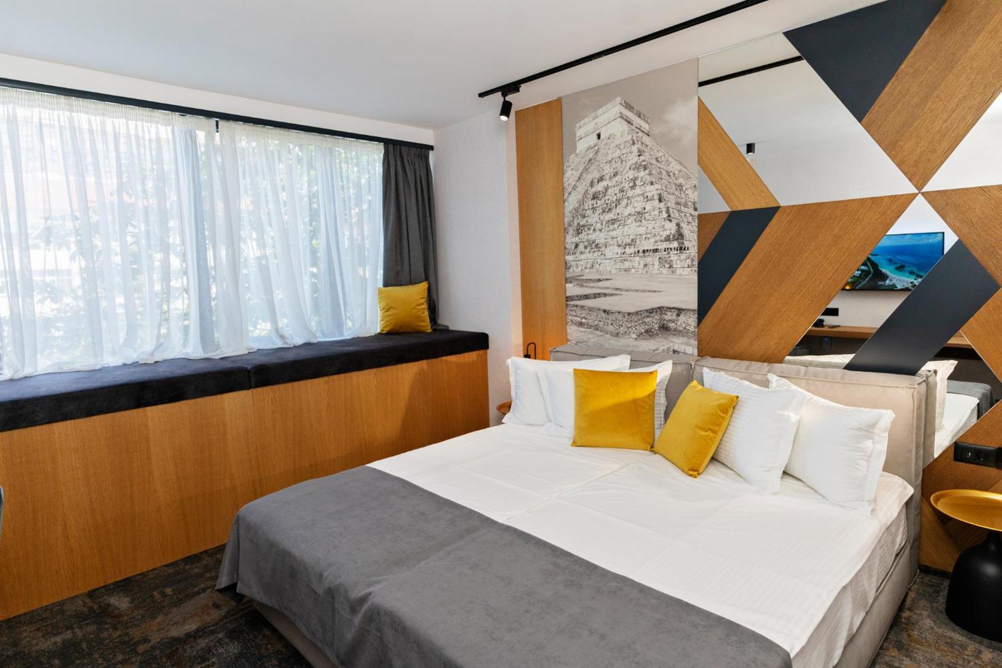 Mm Boutique Hotel Burgas Exterior photo